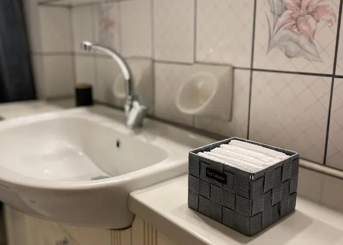 Under The Castle Apartment